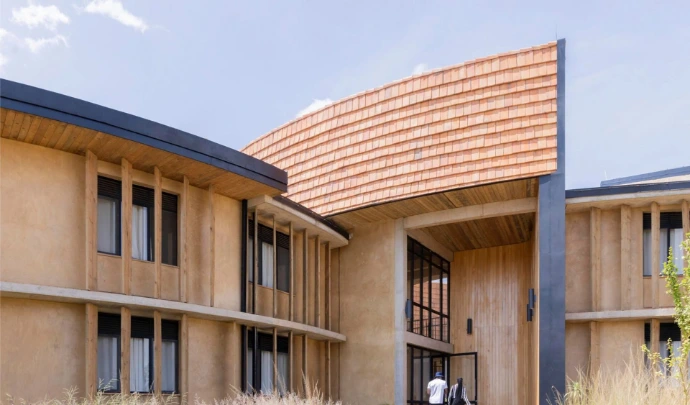 Luxuria Construction